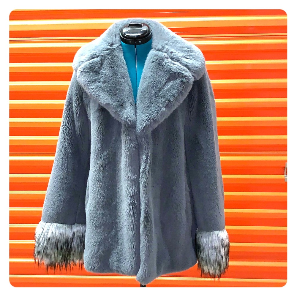 Fuax fur DVF coat - Picture 3 of 8
